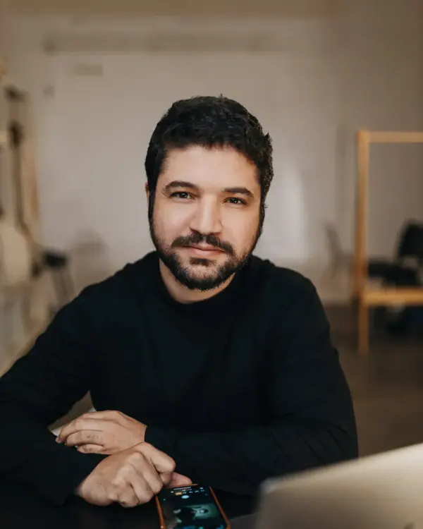 Lucas Cavalheiro, instrutor do Poder da Luz